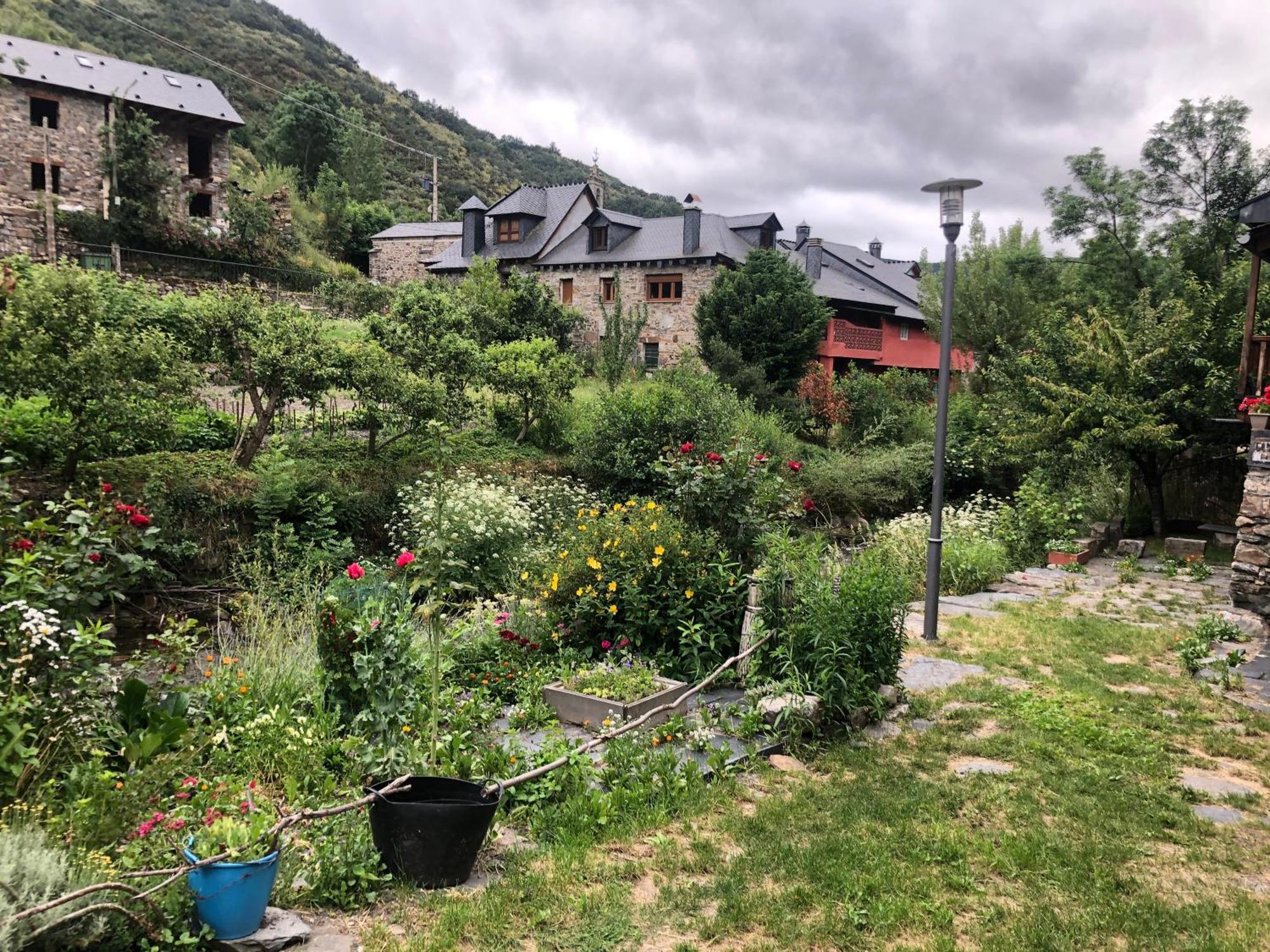 Boutique Finca Esencial Villafranca Del Bierzo Exterior foto